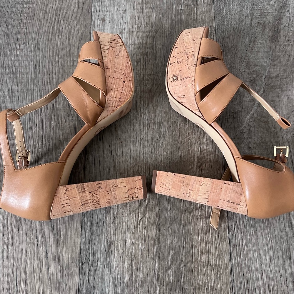 Michael Kors Women's Strappy High Heels Tan - Picture 8 of 12